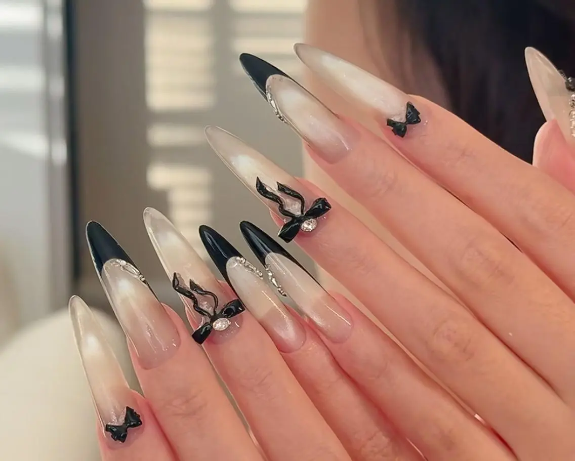 ネイル ハンドネイル 🎀 NaNa_nailのネイルデザイン