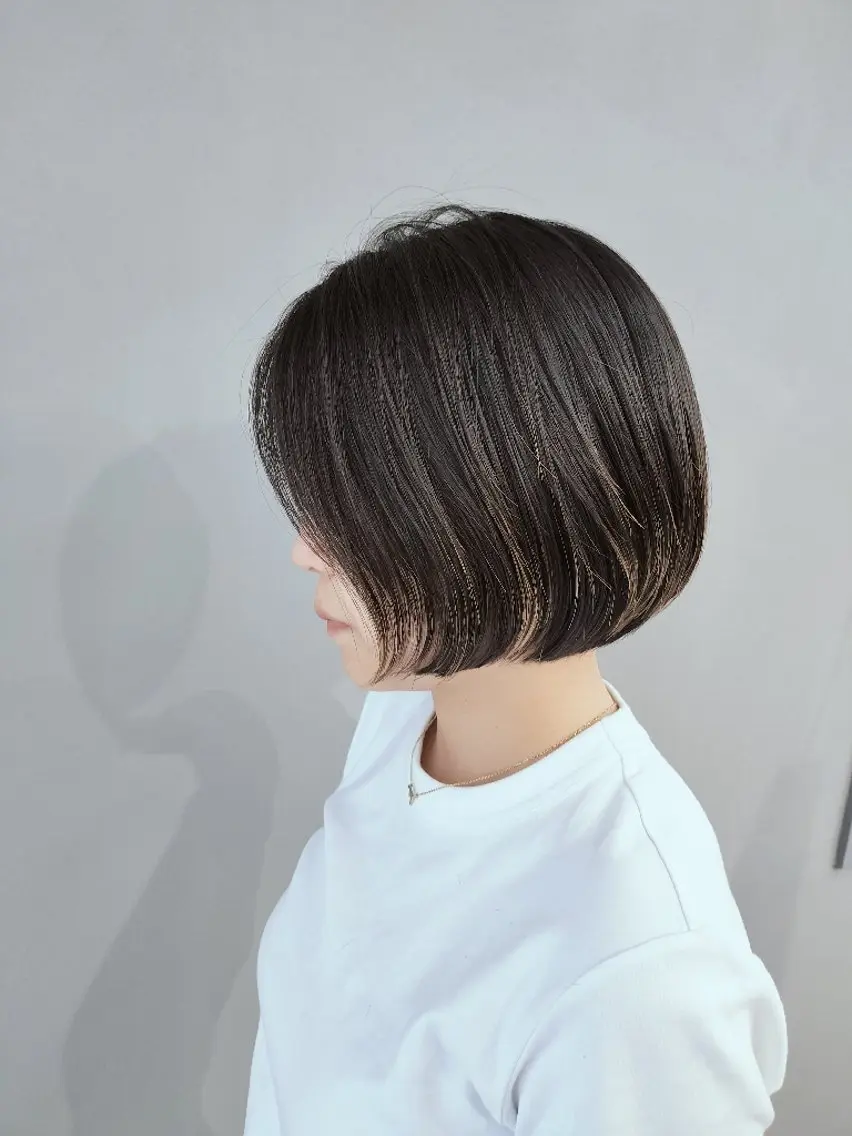 ショート S. Hitomiのヘアスタイル
