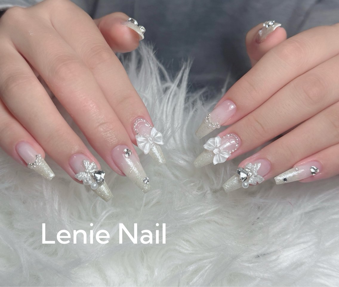 ネイル チークネイル 長さ出し フラッシュネイル フレンチネイル グラデーション ハンドネイル Lenie Nail Salonのネイルデザイン