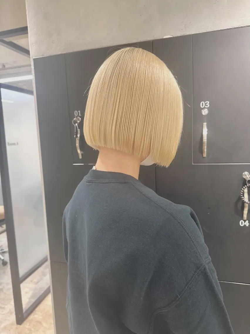 ショート カラー カット ヘアカラー ハイトーン･髪質改善 MIOKAのヘアスタイル