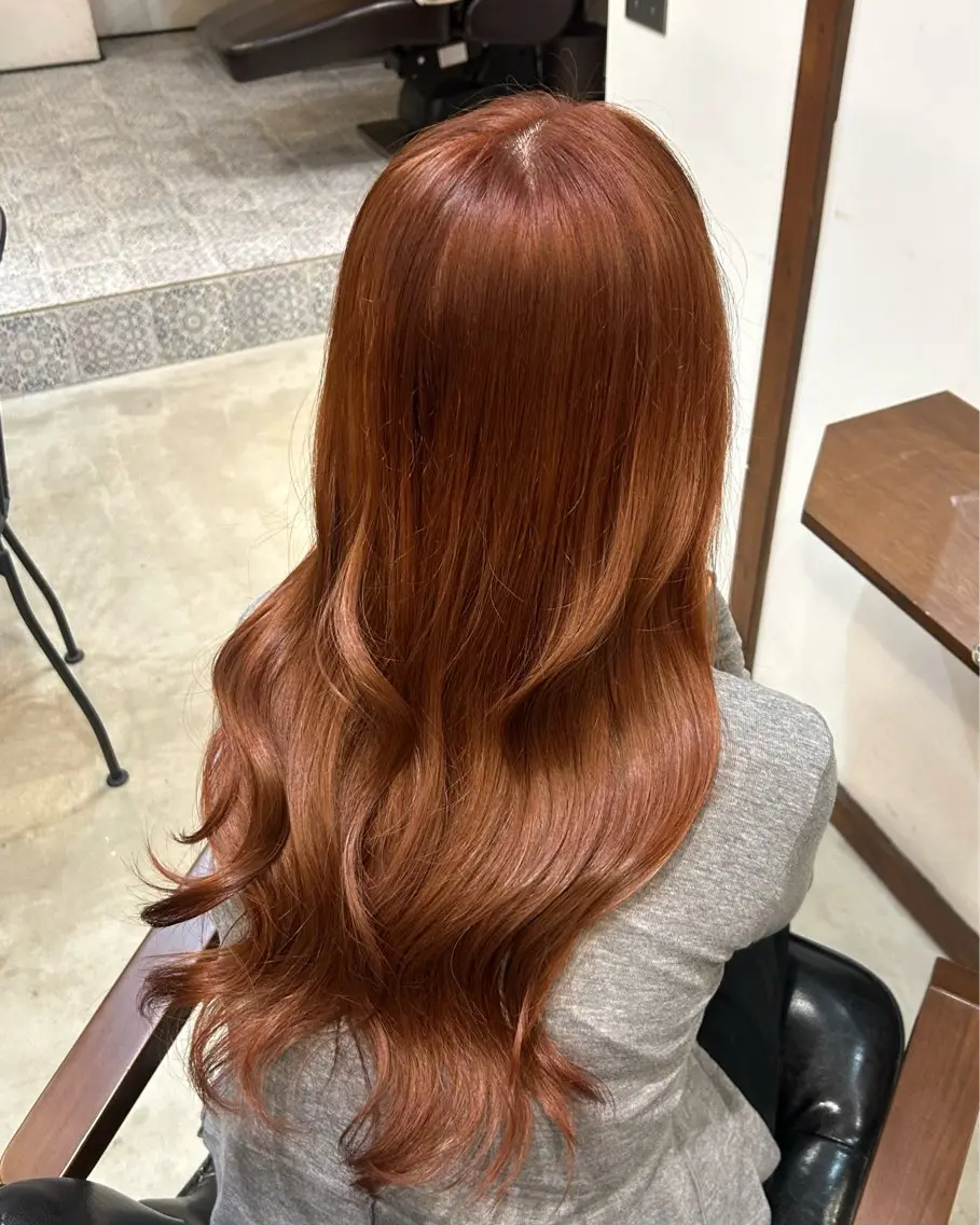 ロング カラー ヘアカラー ROUIS honokaのヘアスタイル