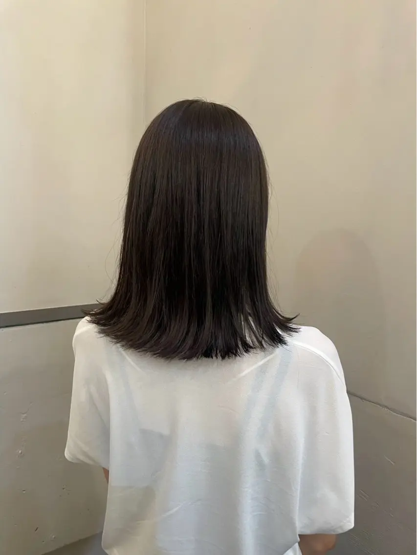 ミディアム カラー ブリーチ 透明感カラー ダークグレー ダークグレージュ グレージュ ヘアカラー 菊地 翔太のヘアスタイル
