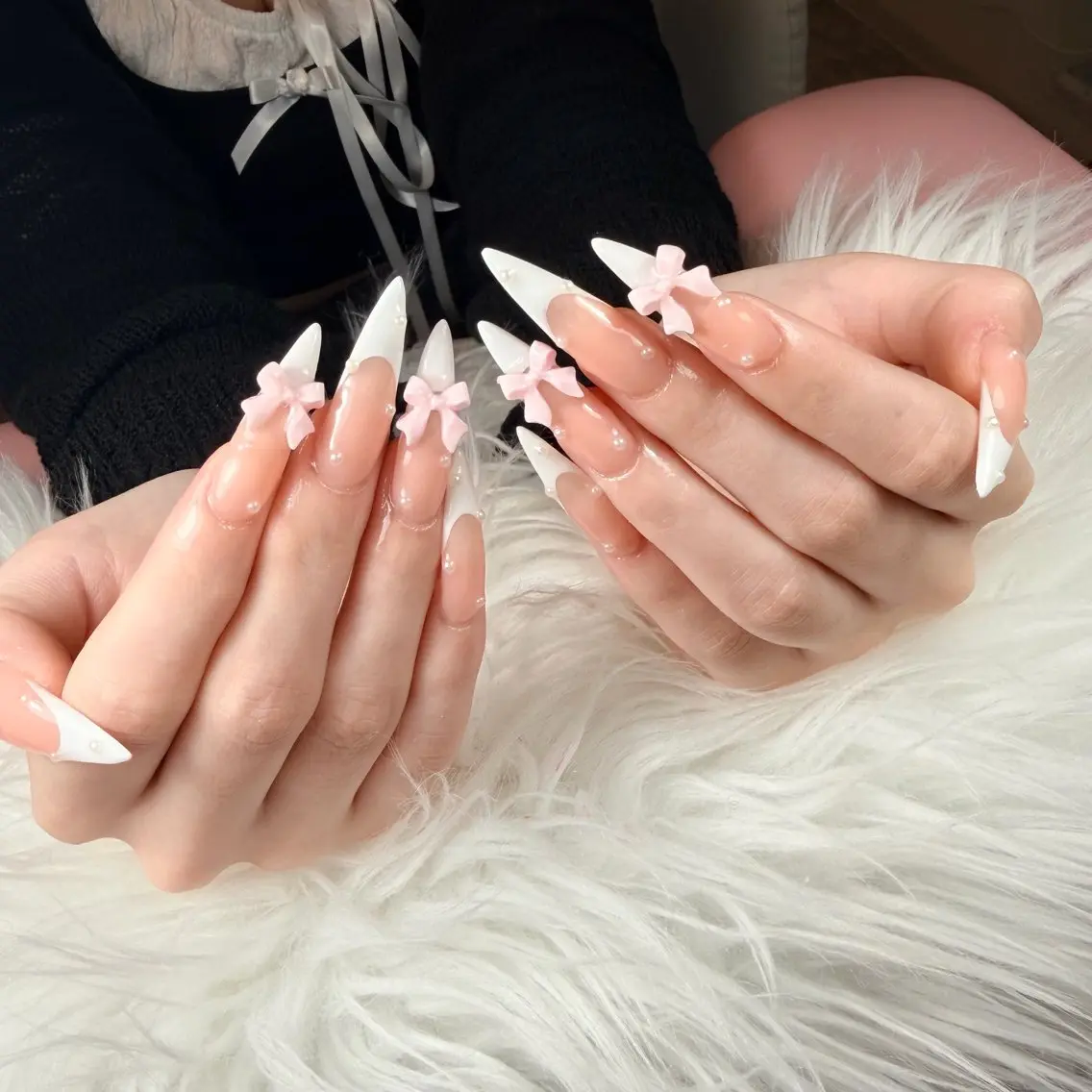 ネイル チークネイル フレンチネイル グラデーション キラキラネイル 韓国ネイル ハンドネイル HIKARIHANA NAILのネイルデザイン