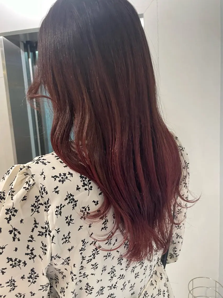ロング ヘアカラー トリートメント 顔周り\エクステ\ 透明感カラー\まりんのヘアスタイル