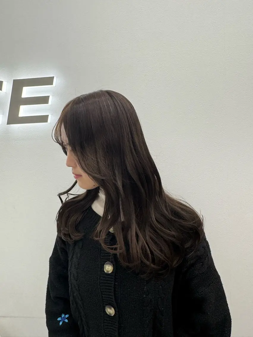 ロング カラー ヘアカラー トリートメント ヘッドスパ ヘアセット 韓国トレンドカット カラー🤍しゅうじのヘアスタイル