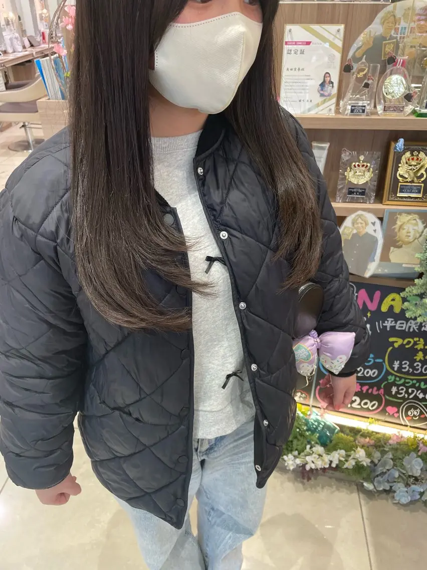 セミロング レイヤーカット ローレイヤー カット 比嘉 龍佑のヘアスタイル