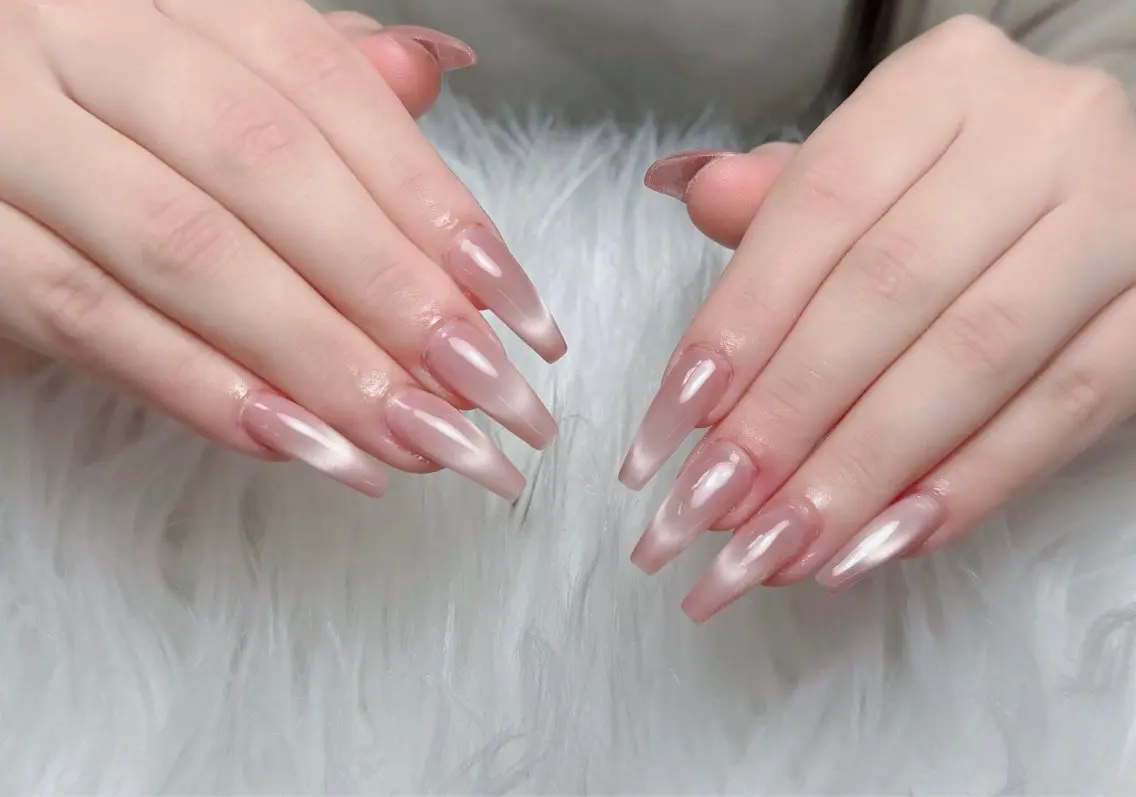 ネイルチップ10本長さだし+マグネット🧲ミラーの写真