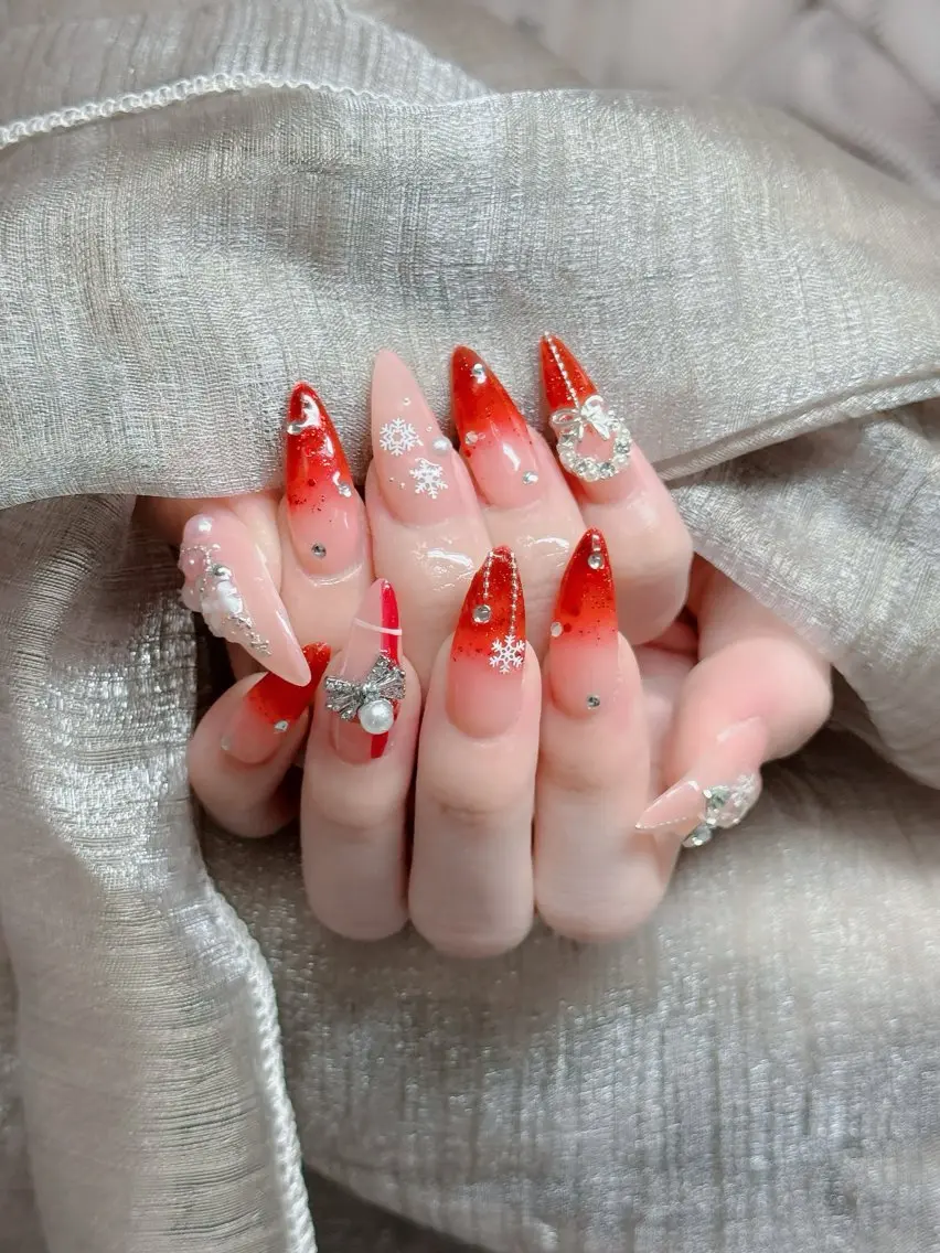 ネイル フットネイル フレンチネイル グラデーション 韓国ネイル ロングネイル ハンドネイル Hani Nail Salonのネイルデザイン