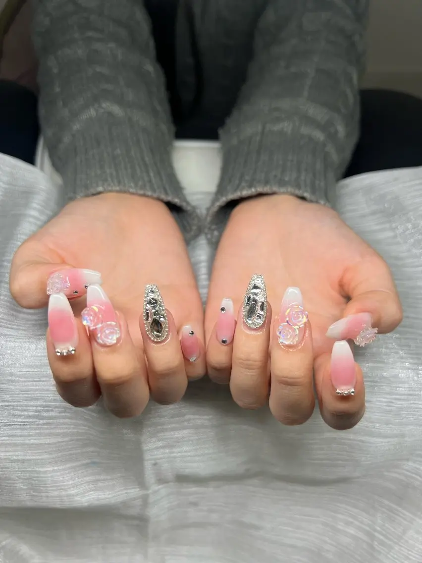 ネイル オーロラネイル チークネイル 長さ出し フットネイル フレンチネイル Lee Nails チップ長さだし専門店のネイルデザイン