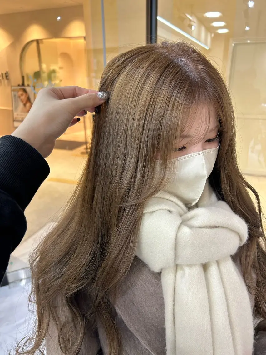 ロング カラー ベージュカラー ブリーチ ブリーチなしカラー RIKA/ 大宮のヘアスタイル
