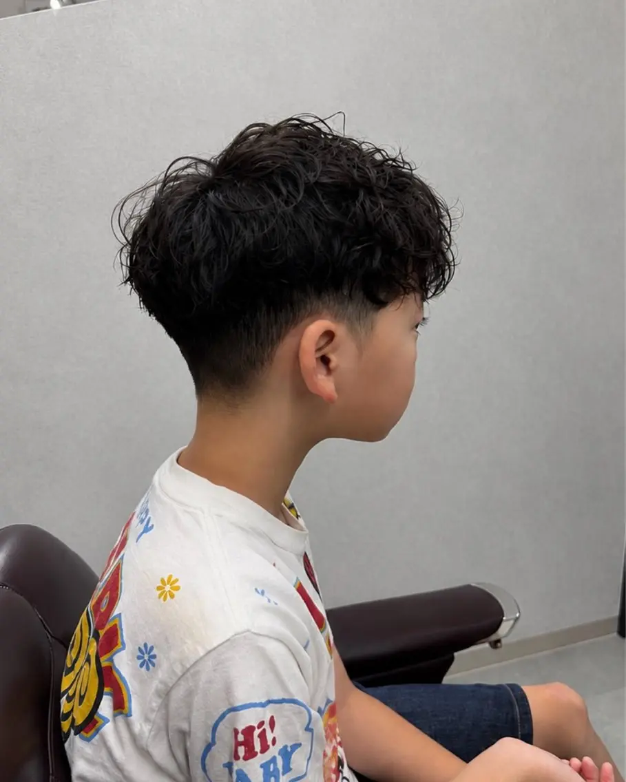 ショート パーマ メンズ 梅本 淑人のヘアスタイル