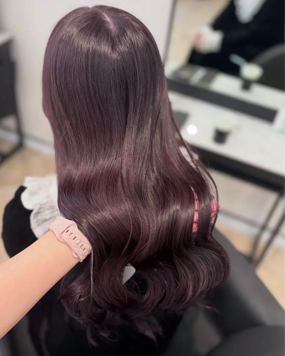 ロング カラー ブラウンカラー ラベンダーカラー カット ヘアカラー 𝒎𝒐𝒆🩰 名駅/ヘアメ/暖色♡のヘアスタイル