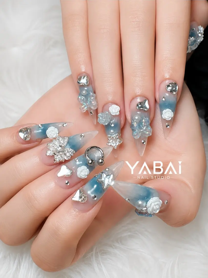 ネイル ブルー フラワーネイル ハート キラキラネイル ロングネイル YABAI NailStudioのネイルデザイン