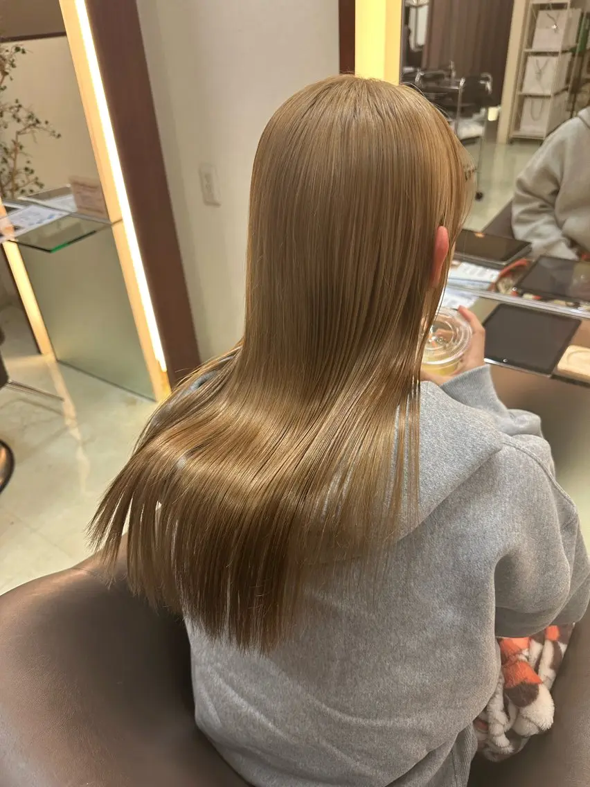 カラー ベージュカラー ミルクティーベージュ 三宅 壱輝のヘアスタイル