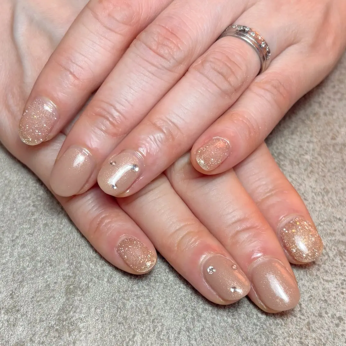 ネイル ハンドネイル nailroom DIASOMNIAのネイルデザイン