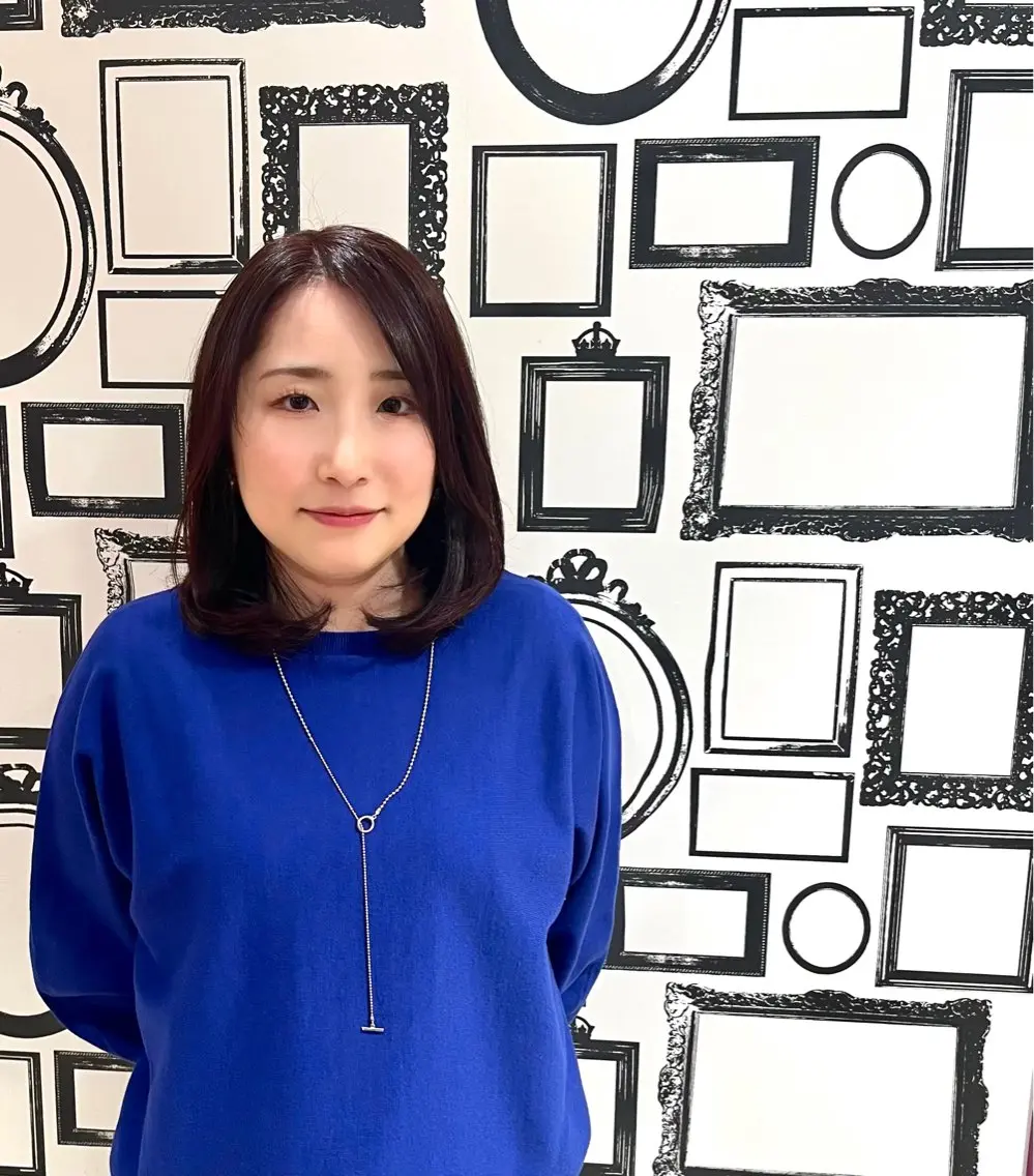 カラー 伊藤 雅のヘアスタイル