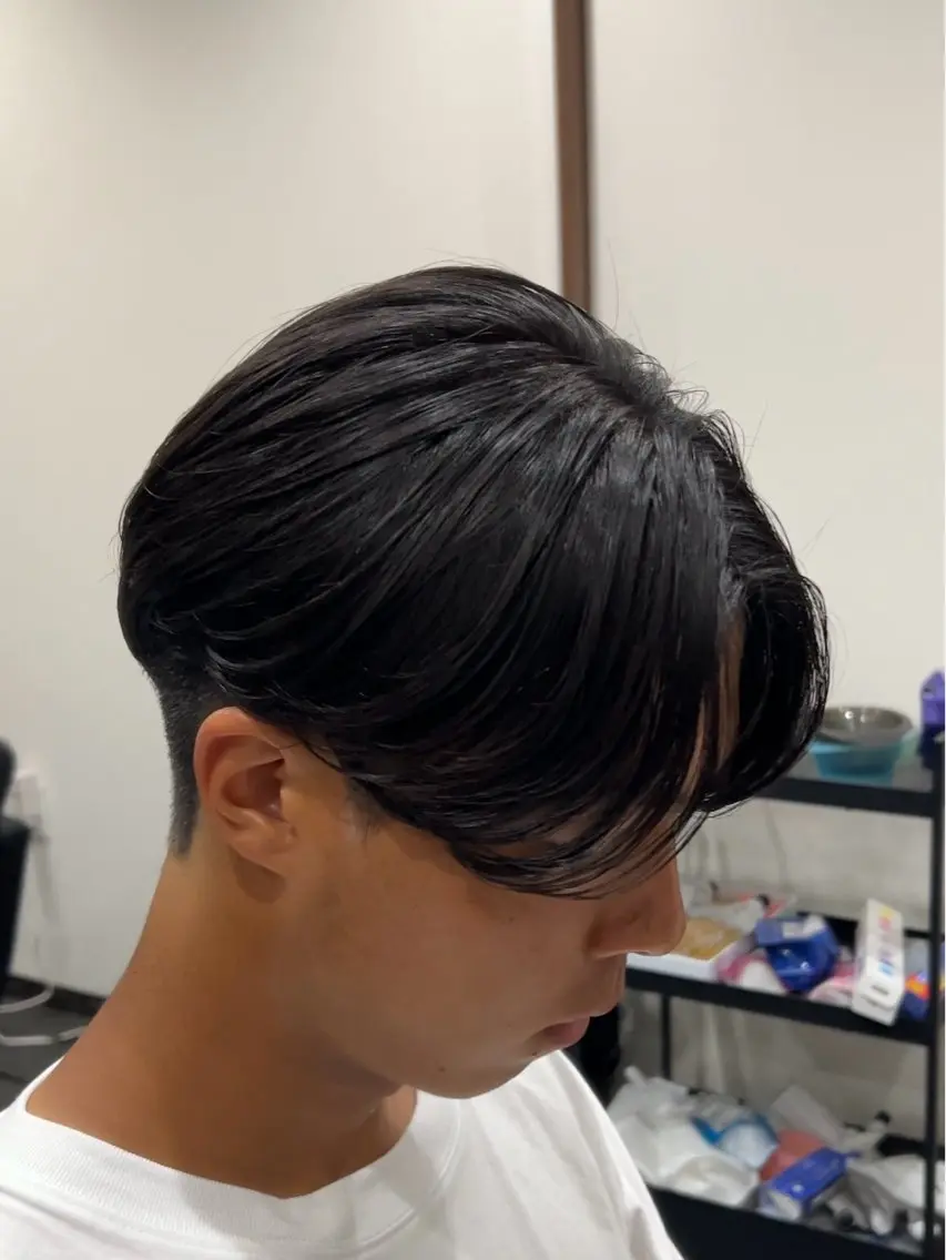 ミディアム メンズ センターパート 縮毛矯正 福井 太暉のヘアスタイル