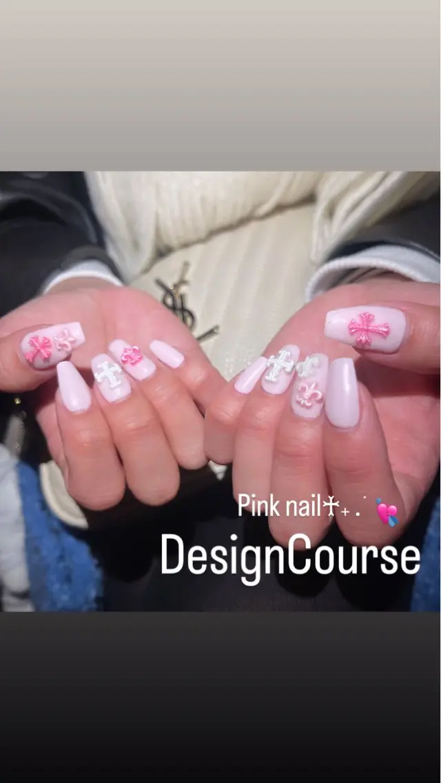 ネイル ハンドネイル 🧁fein. nana🩵のネイルデザイン