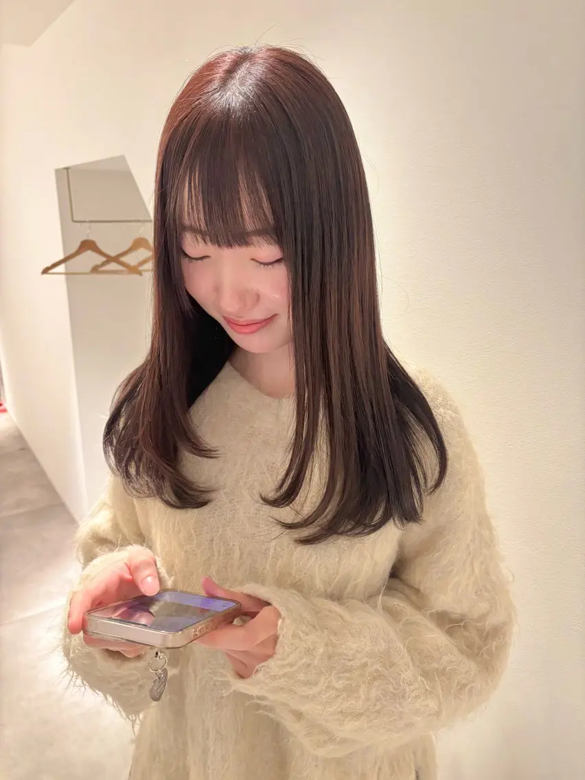 ロング レイヤーカット ロング ローレイヤー 苅郷 羽瑛のヘアスタイル