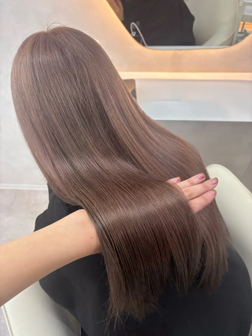 ロング カラー ブリーチ デザインカラー 🤍るい🤍カット モデル募集中🪽🫧のヘアスタイル