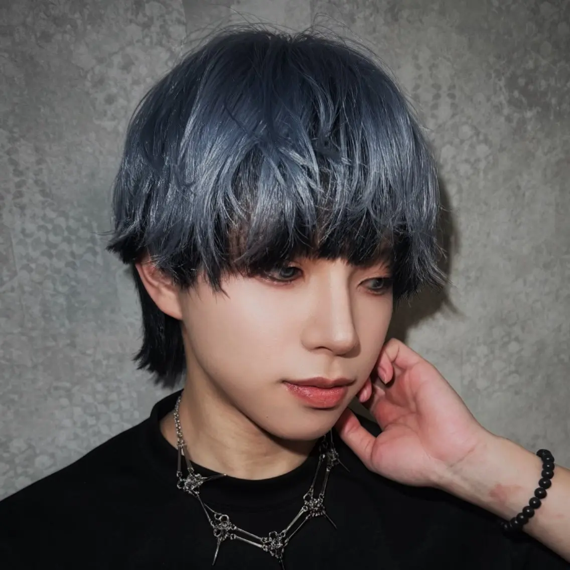 ショート カラー ブリーチ ケアブリーチ デザインカラー ハイトーンカラー ハッシュカット カット ヘアカラー トリートメント ハイトーン/レイヤー しゅーたのヘアスタイル