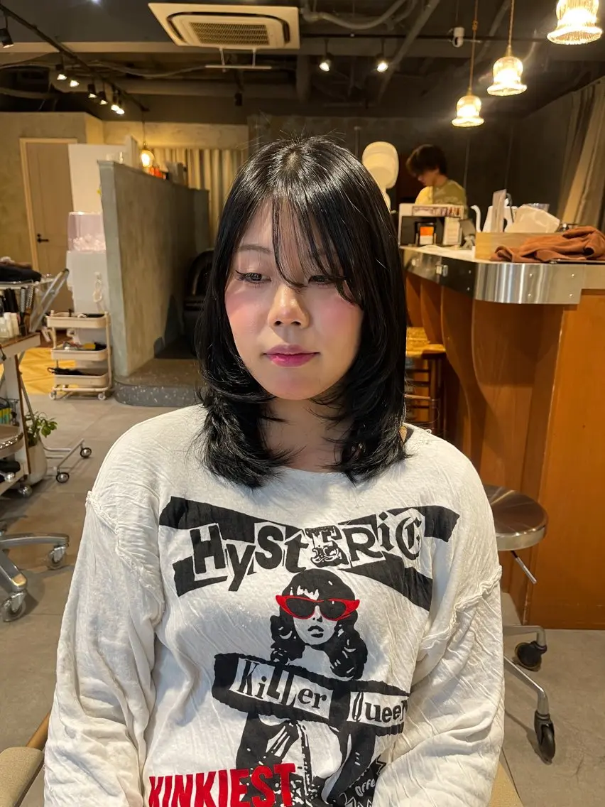 ミディアム 阪倉 美玲のヘアスタイル