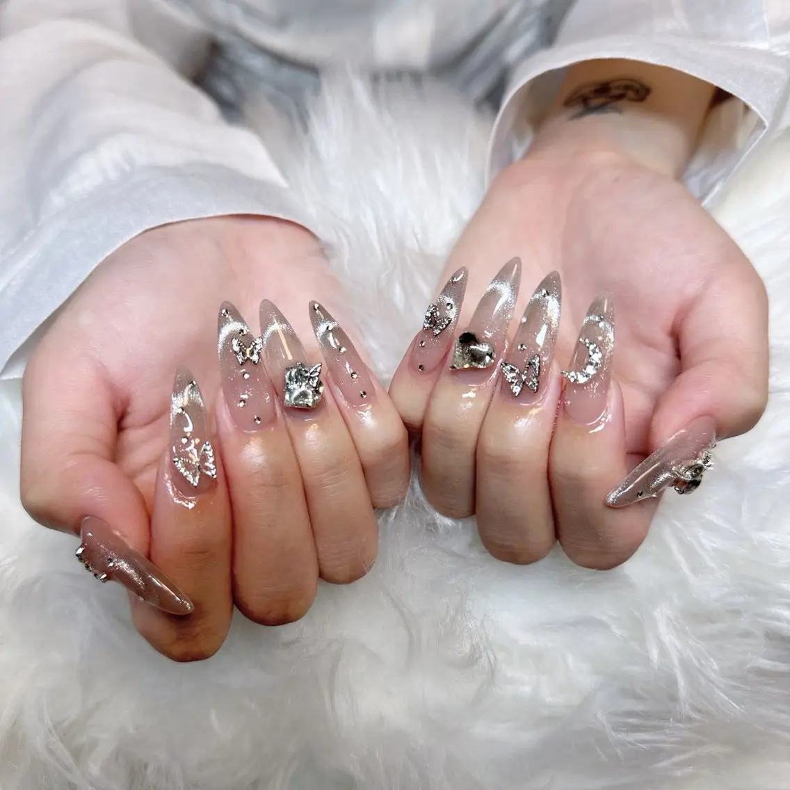 ネイル ハンドネイル Luna Gladeのネイルデザイン