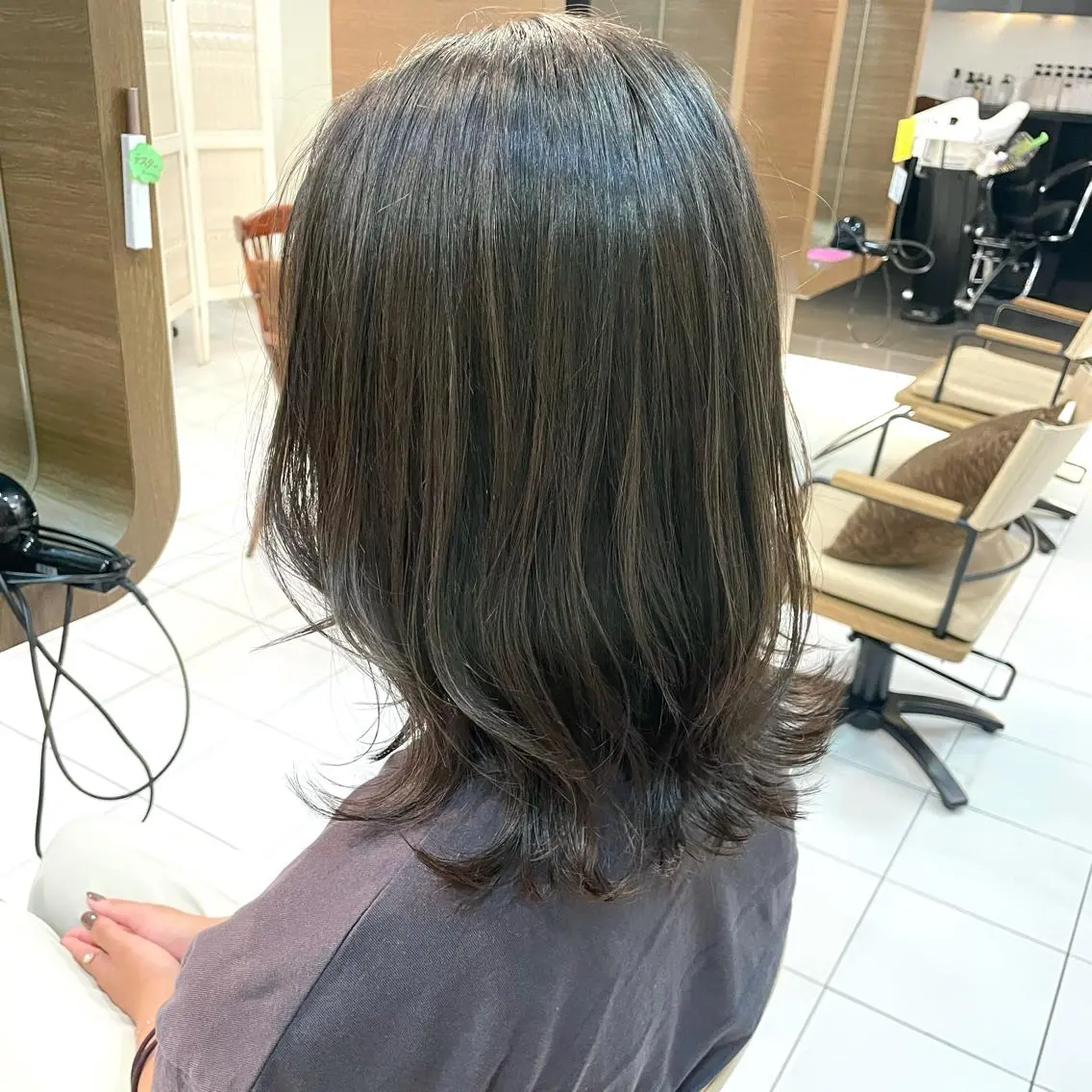 ミディアム カラー オリーブカラー 透明感カラー/ 寺田千雅子のヘアスタイル