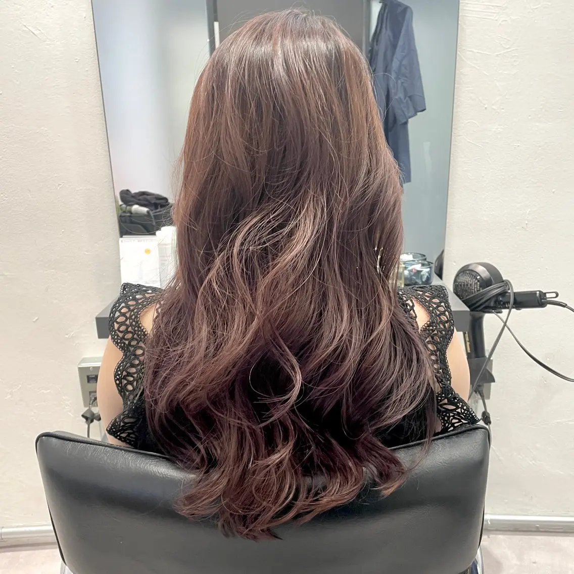 ロング カラー ロングレイヤー ハイライトカラー ハイライト レイヤーカット ロング カット ヘアカラー トリートメント ヘッドスパ matka白髪ぼかし 大人ヘア/KEIKOのヘアスタイル