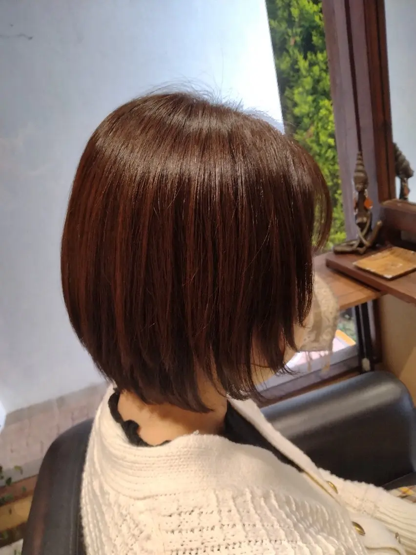 ミディアム 青山 早智子のヘアスタイル