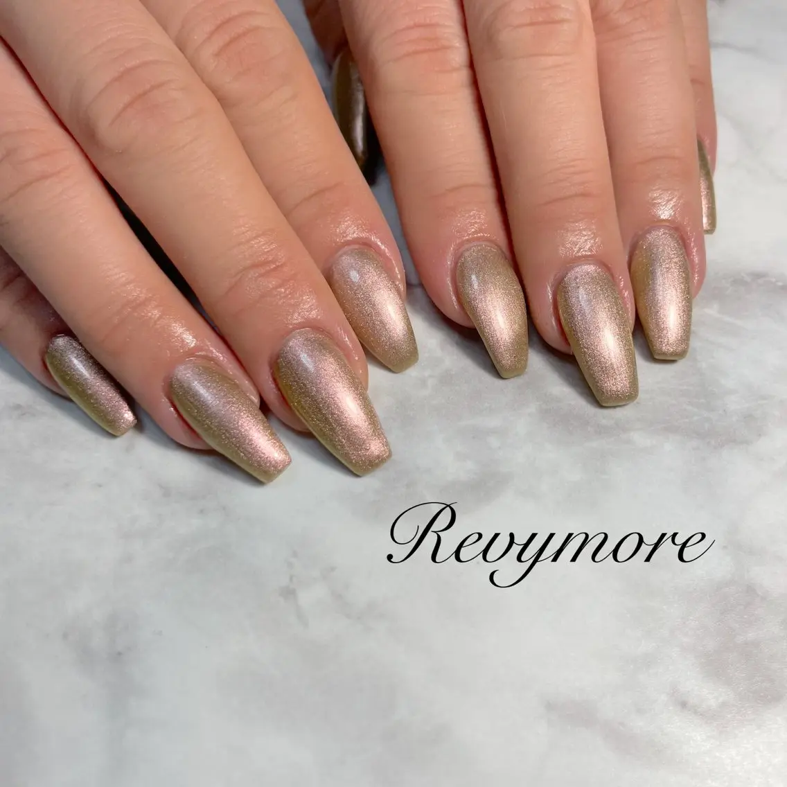 ネイル ジェルネイル キラキラネイル 韓国ネイル ニュアンスネイル オフィスネイル nail salon Revymoreのネイルデザイン