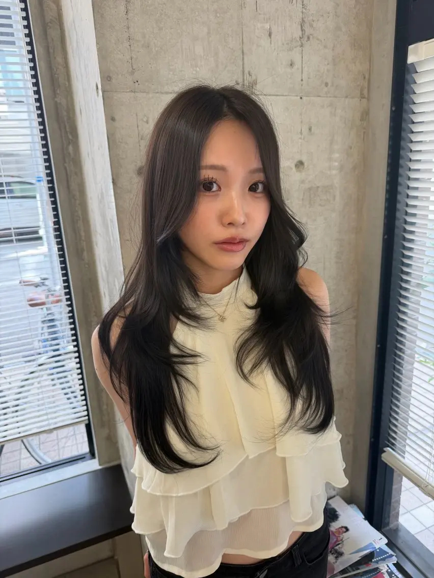 セミロング カラー カット ヘアカラー MIES amane(アマネ)のヘアスタイル