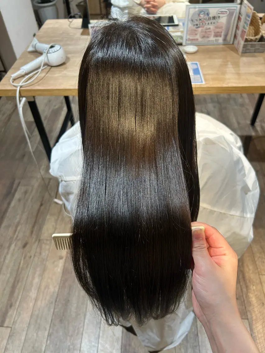 ロング e.m. マヒロのヘアスタイル
