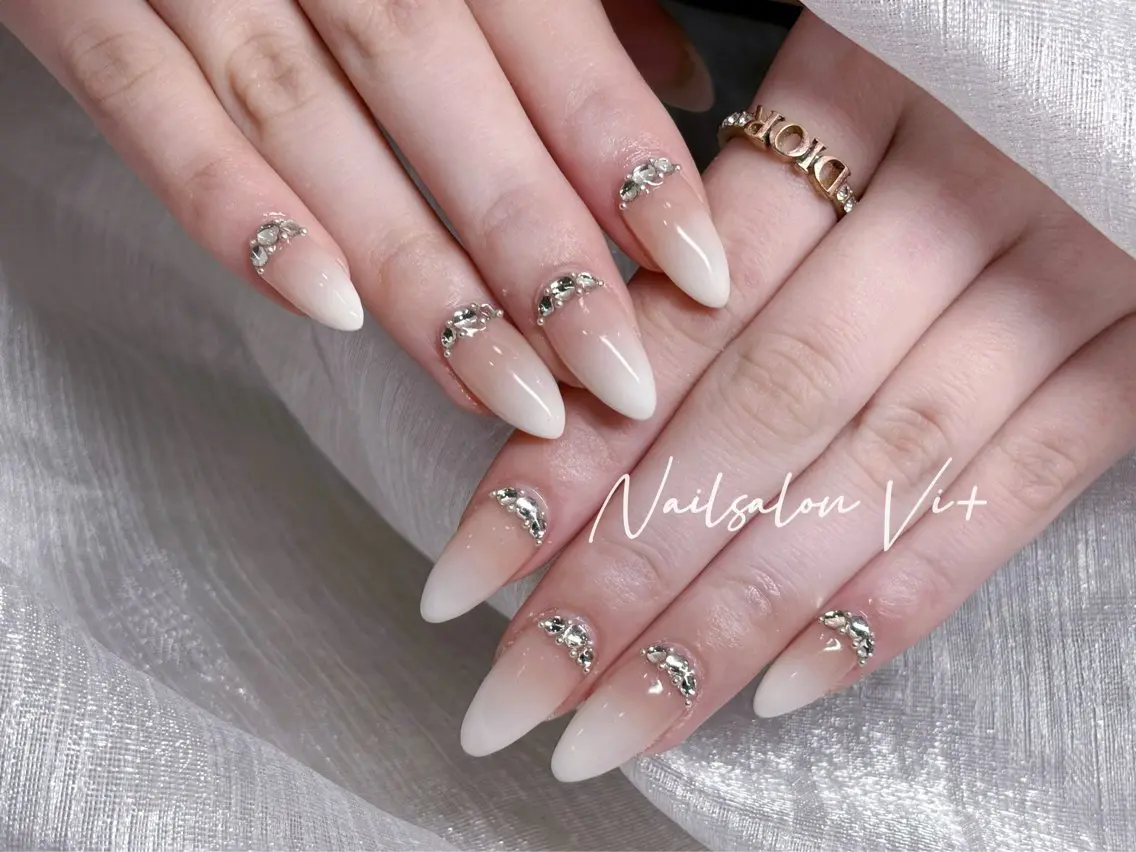 ネイル ハンドネイル Nailsalon Vi+ももか🩷のネイルデザイン