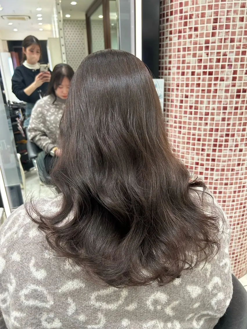 セミロング パーマ カット パーマ 韓国っぽ水光肌カラー マンツーマン🫧なおのヘアスタイル