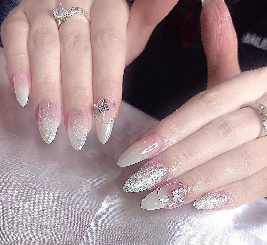 ネイル Hin Nailのネイルデザイン