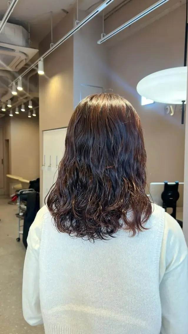 ミディアム カラー ミディアムパーマ 💚 AKI 💚のヘアスタイル
