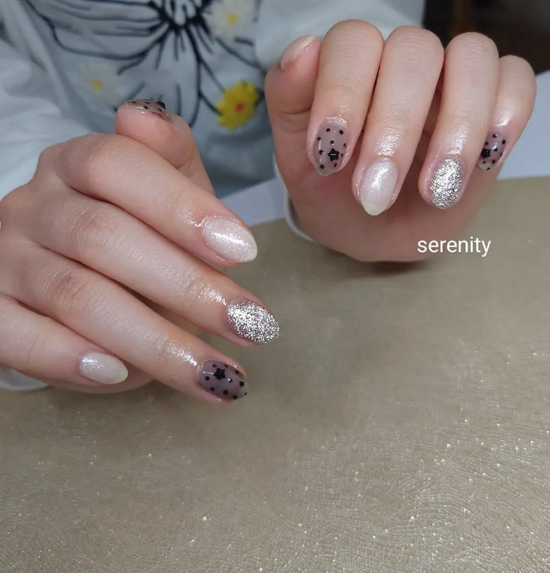 ネイル ドット フラッシュネイル フラッシュマグ nail  serenityのネイルデザイン