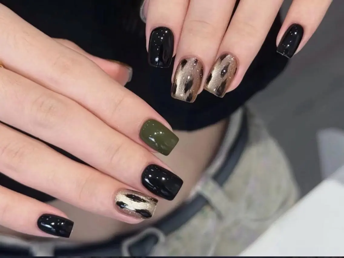 ネイル チークネイル 長さ出し フットネイル フレンチネイル ジェルネイル Saran Nailstudioのネイルデザイン