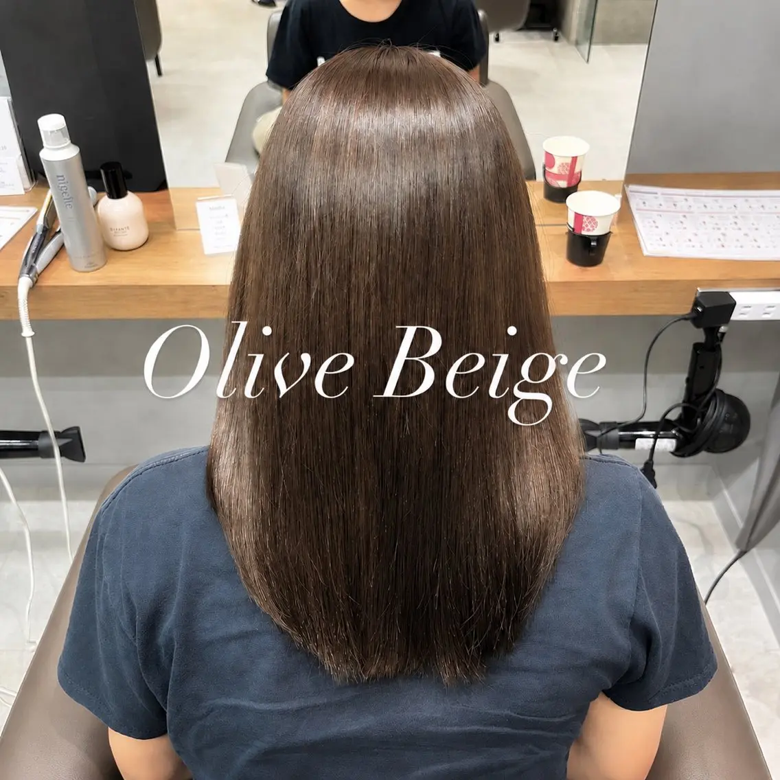 セミロング カラー ベージュカラー 透明感カラー オリーブベージュ 似合わせカット ヘアカラー トリートメント 艶カラー✨️髪質改善 🪽縮毛矯正mamiのヘアスタイル