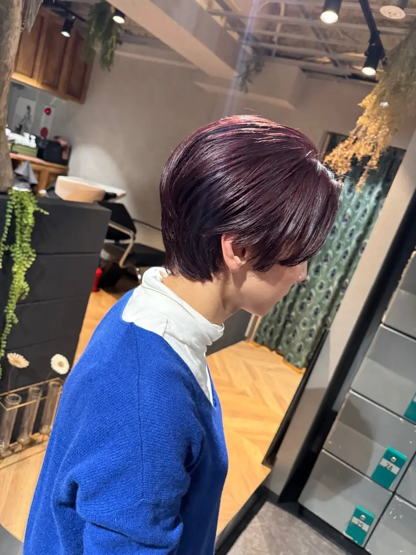 ショート カラー アディクシーカラー ベージュカラー ブリーチ ケアブリーチ 透明感カラー カット ヘアカラー トリートメント ravens デザインカラーのヘアスタイル