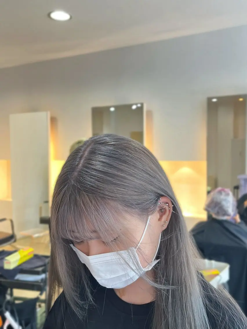 セミロング ヘアカラー Tidehair茨木 Riruのヘアスタイル