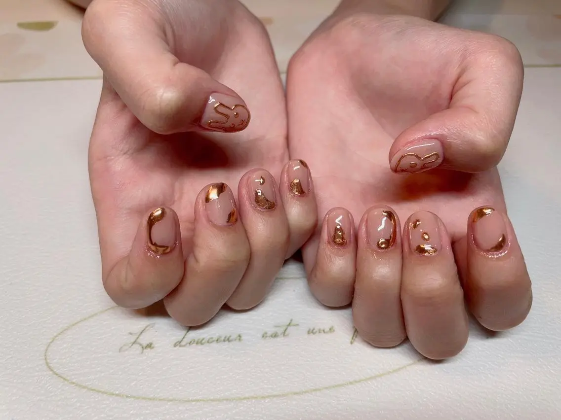 ネイル ミラーネイル エン Nail salonのネイルデザイン