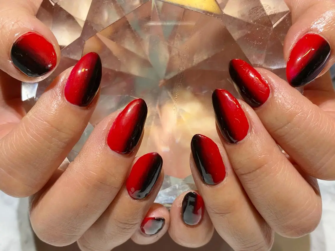 ネイル ジェルネイル YUN 💅のネイルデザイン