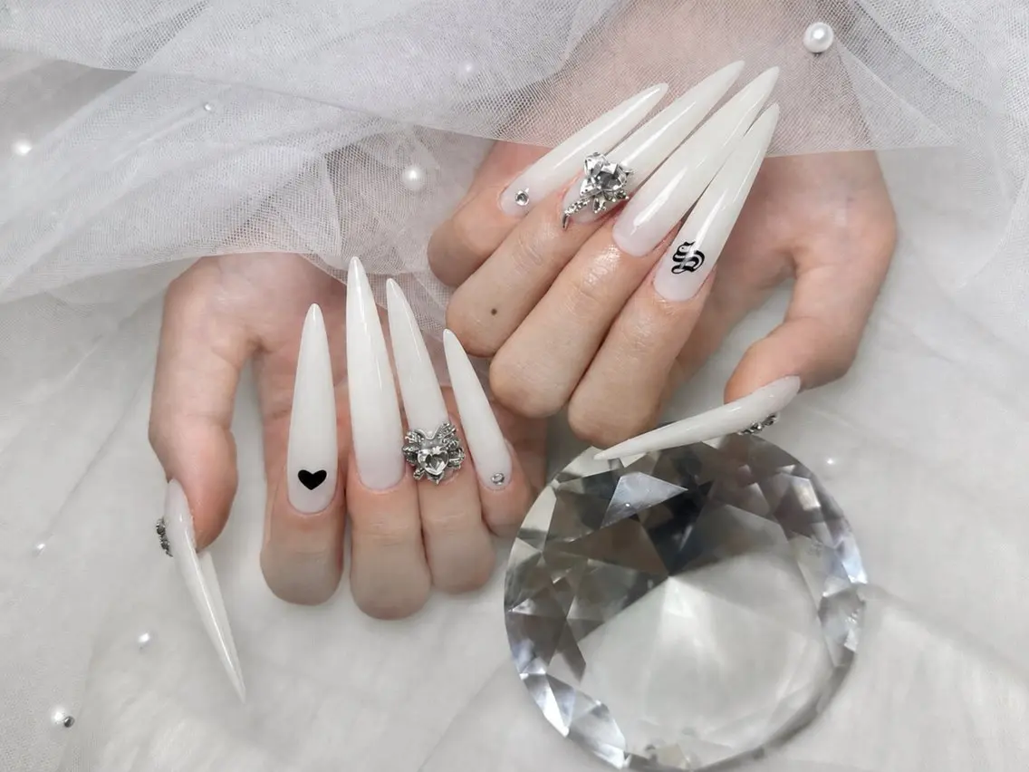 ネイル 長さ出し ジェルネイル 韓国ネイル マグネットネイル 持ち込み ハンドネイル SHE NAILのネイルデザイン