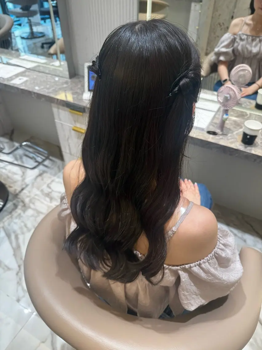 ロング ヘアセット 清楚ギャルの女王👑 めい🩶🩶のヘアスタイル