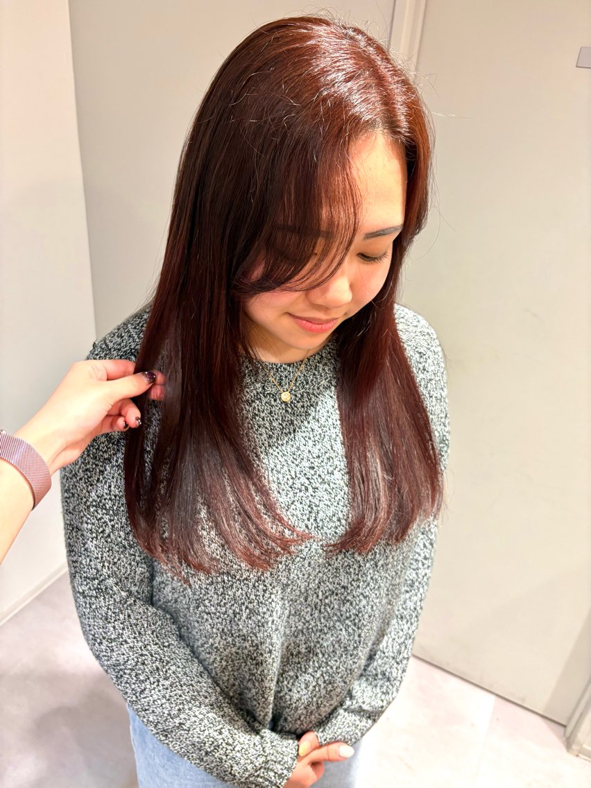 ロング カラー レッドカラー くせ毛 顔周りカット 藤田 小波のヘアスタイル