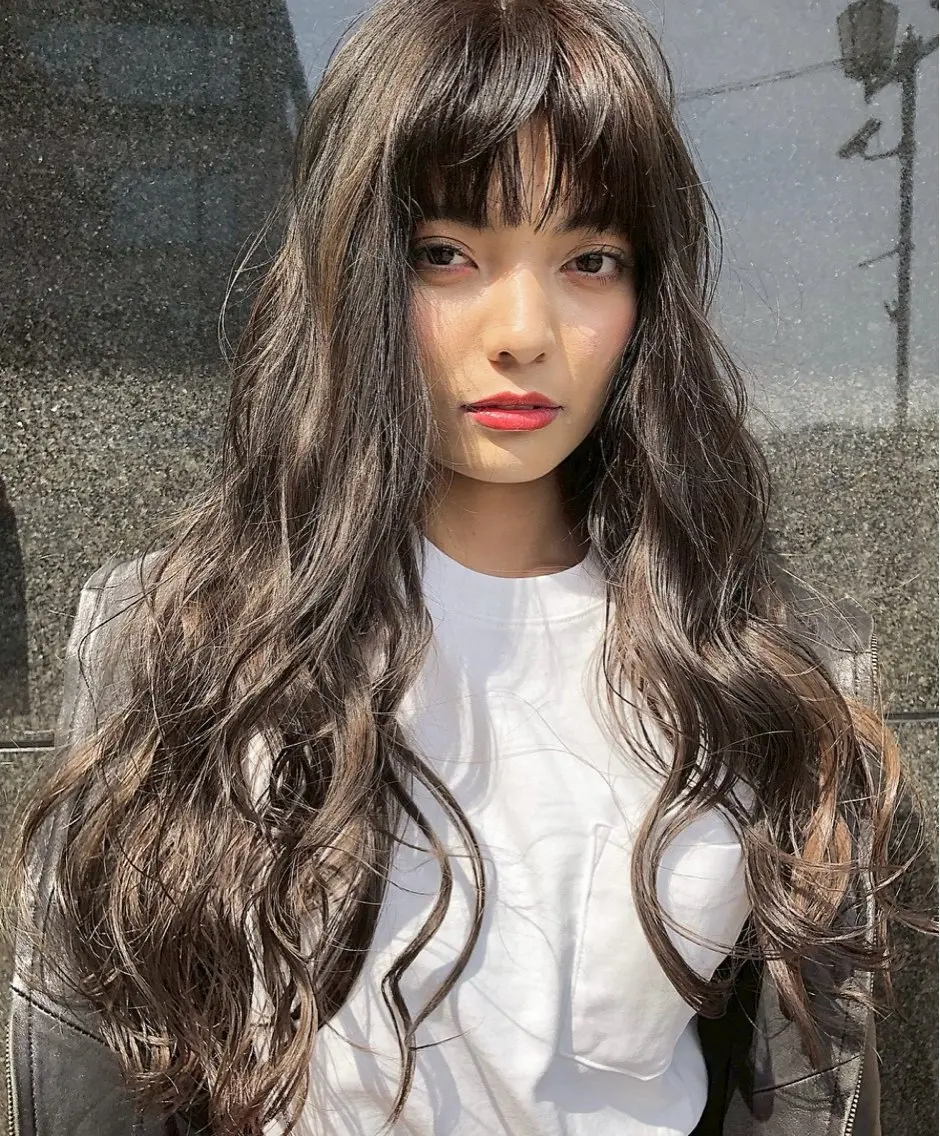 ロング カラー ヘアカラー トリートメント 宮田 眞咲のヘアスタイル