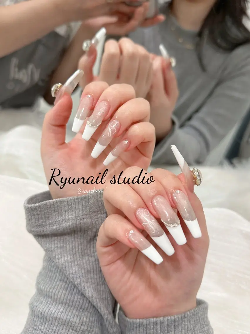ネイル アートネイル ジェルネイル マグネットネイル ニュアンスネイル シンプルネイル ハンドネイル Ryu Nail NekoChanのネイルデザイン