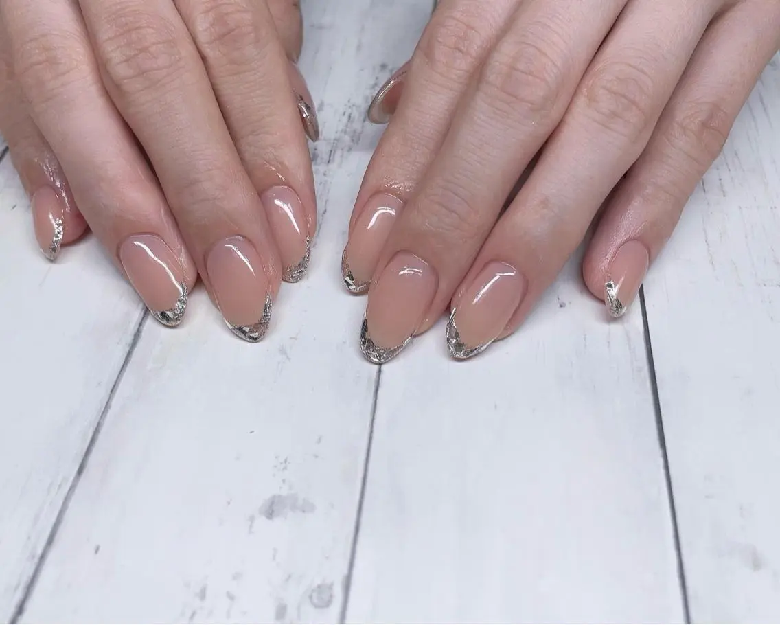 ミディアム ネイル フレンチネイル ガラスフレンチ ハンドネイル Nail_by N1のネイルデザイン